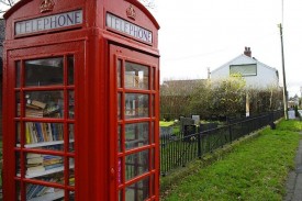 کیوسک‌های قرمز رنگ تلفن در انگلستان، مشابه اتوبوس‌های دوطبقه لندن، سال‌هاست که جزو نمادهای ظاهری معرف انگلستان هستند